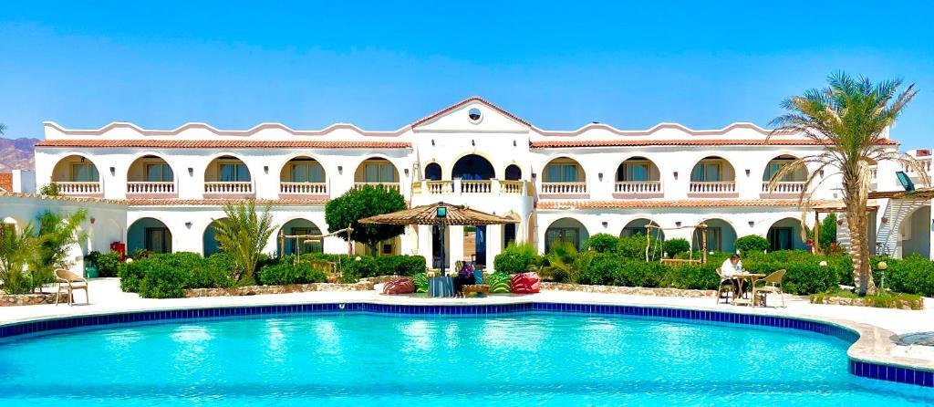 Canyon Dahab Hotel — место проживания участников лагеря